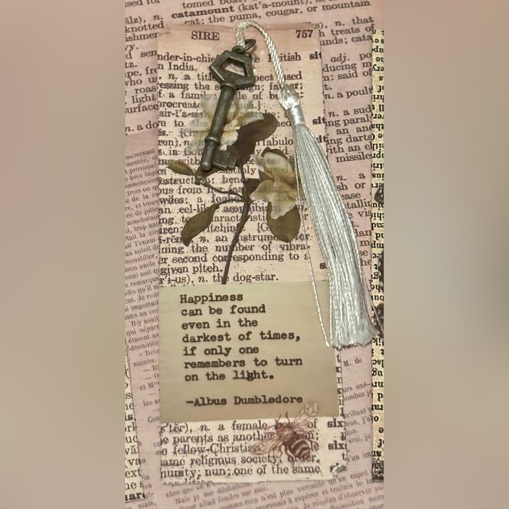 Set of 3 Vintage Inspired Bookmarks | Individually Sealed | Silk Tassels - Picture 4 of 5